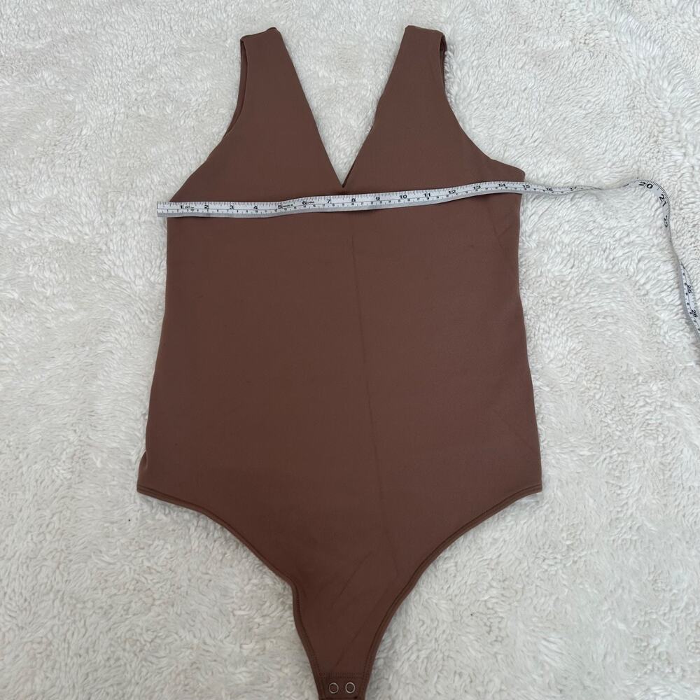 Abercrombie Fitch Soft A&F Sleeveless V Neck Bodysuit Taupe M Basics Minimalist - Picture 2 of 4